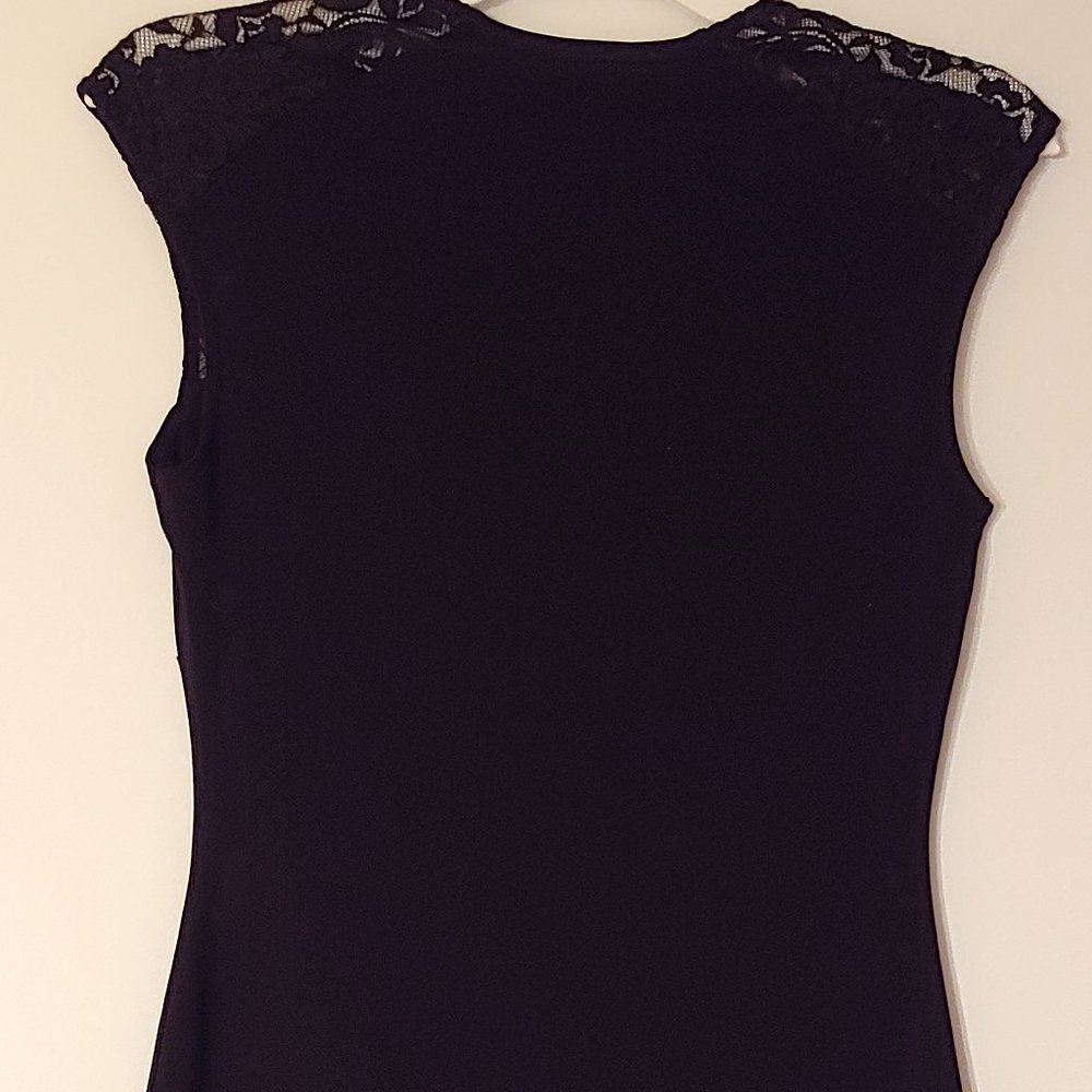 Cache Black sleeveless top with shoulder lace accent - Picture 2 of 2